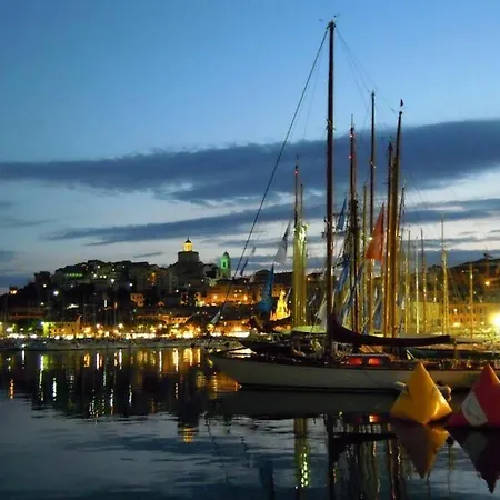 A Due Passi Dal Mare * Imperia