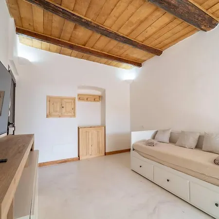 A Due Passi Dal Mare